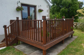 Carrick Cove self contained accomodation with private decking
